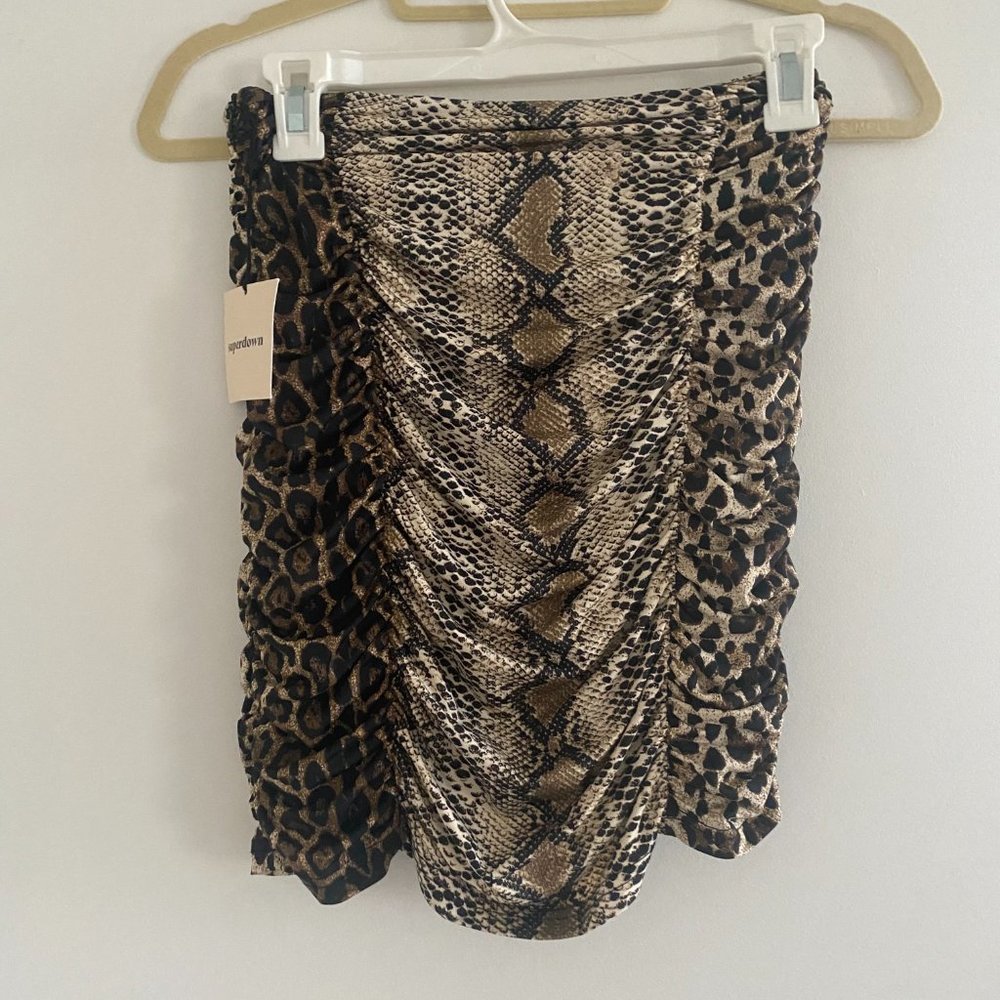 Superdown Cheetah Ruched Mini Skirt size small TAGS STILL ON - Picture 3 of 6